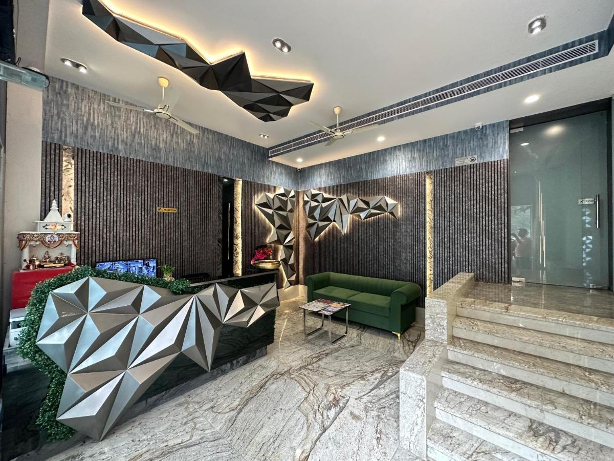 Hotel Pinaka Inn Lucknow Zewnętrze zdjęcie