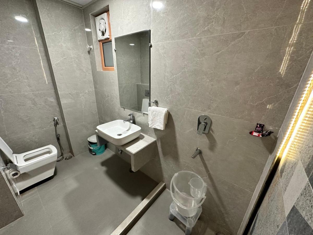 Hotel Pinaka Inn Lucknow Zewnętrze zdjęcie