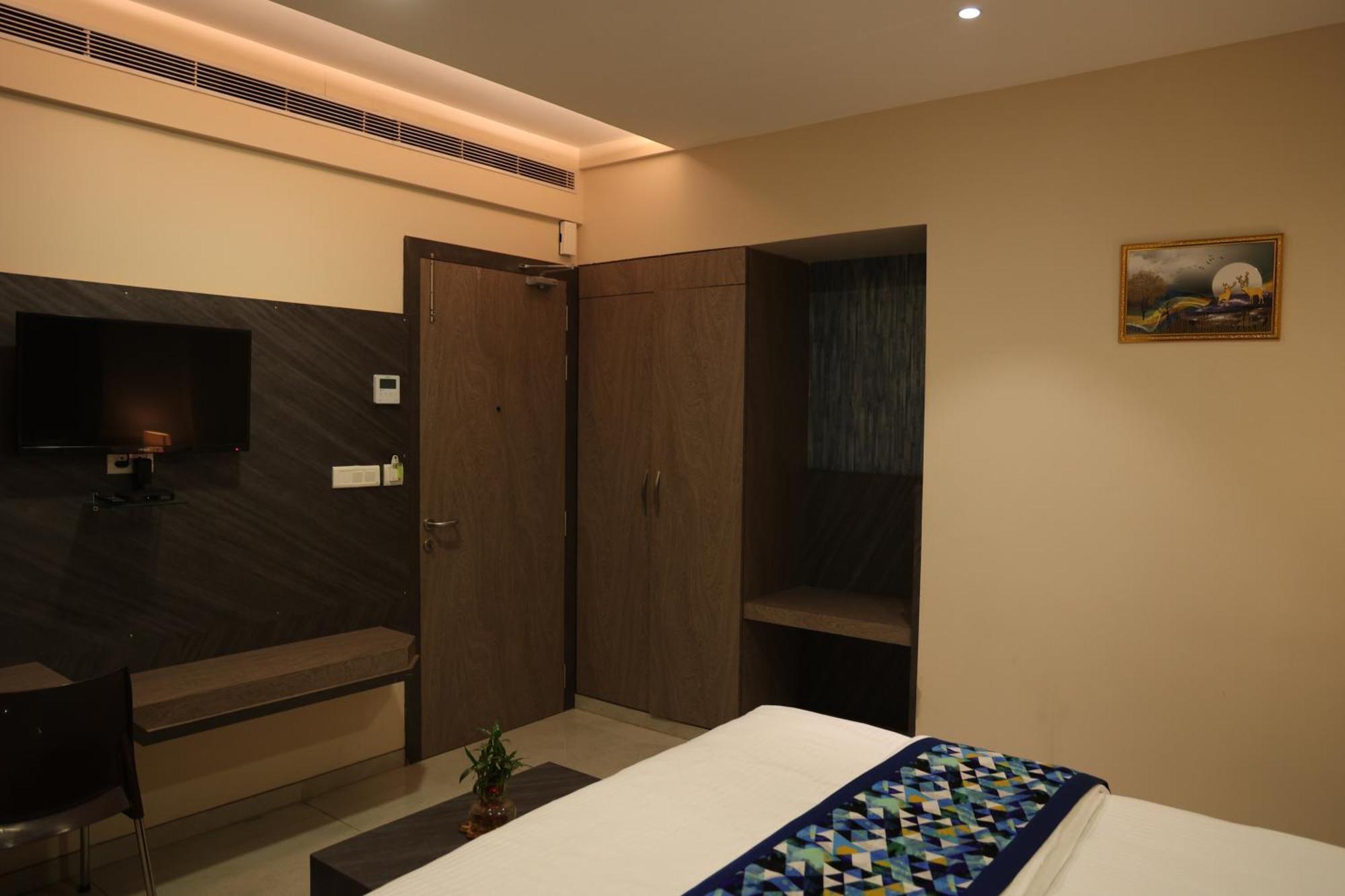 Hotel Pinaka Inn Lucknow Zewnętrze zdjęcie