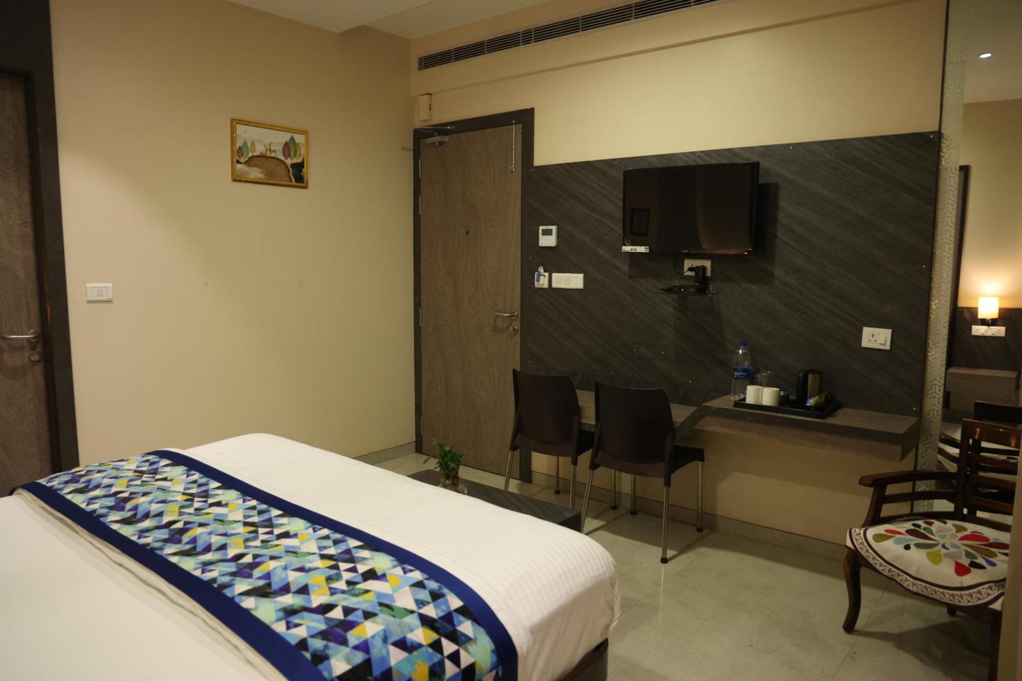 Hotel Pinaka Inn Lucknow Zewnętrze zdjęcie