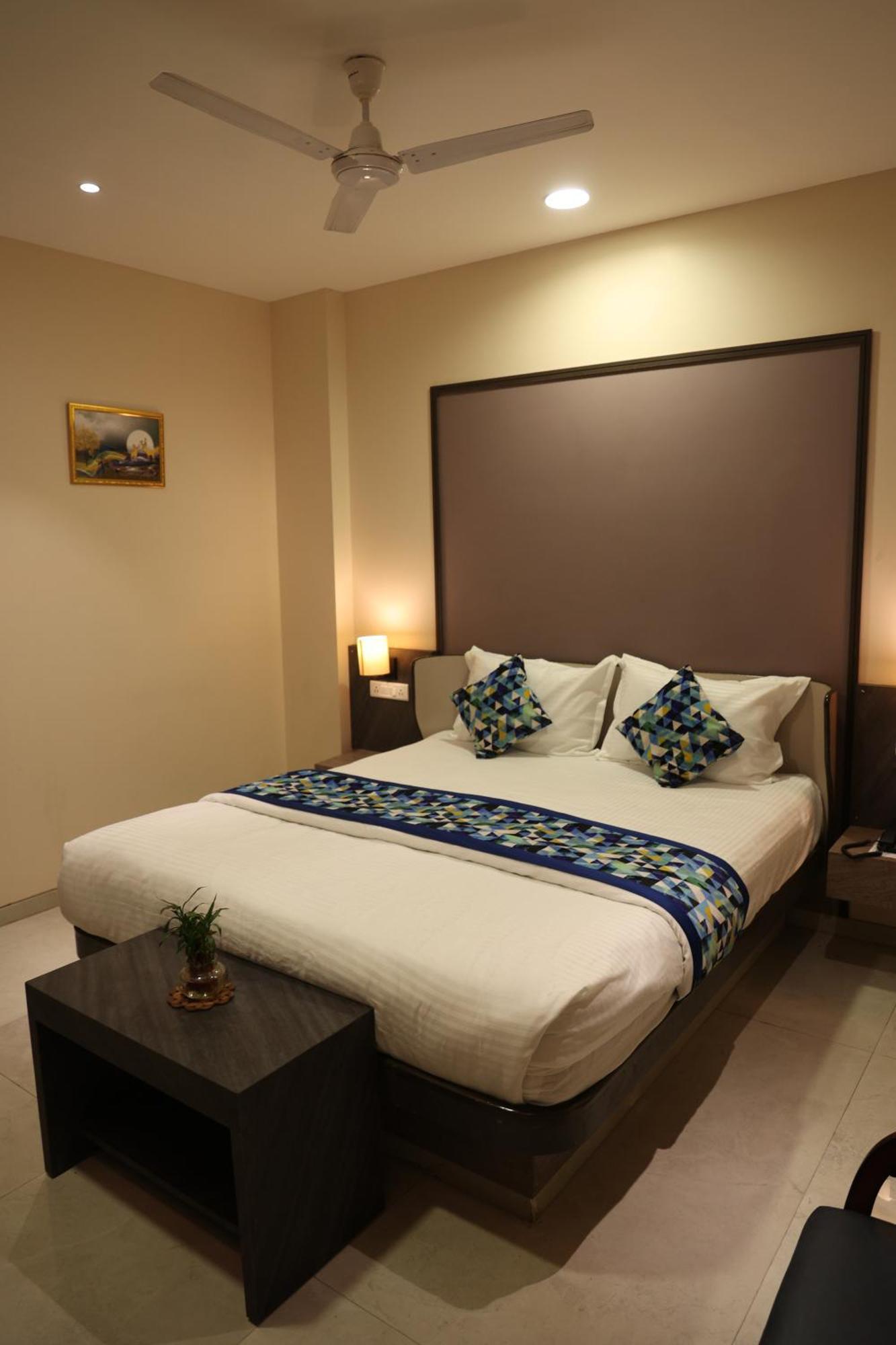 Hotel Pinaka Inn Lucknow Zewnętrze zdjęcie