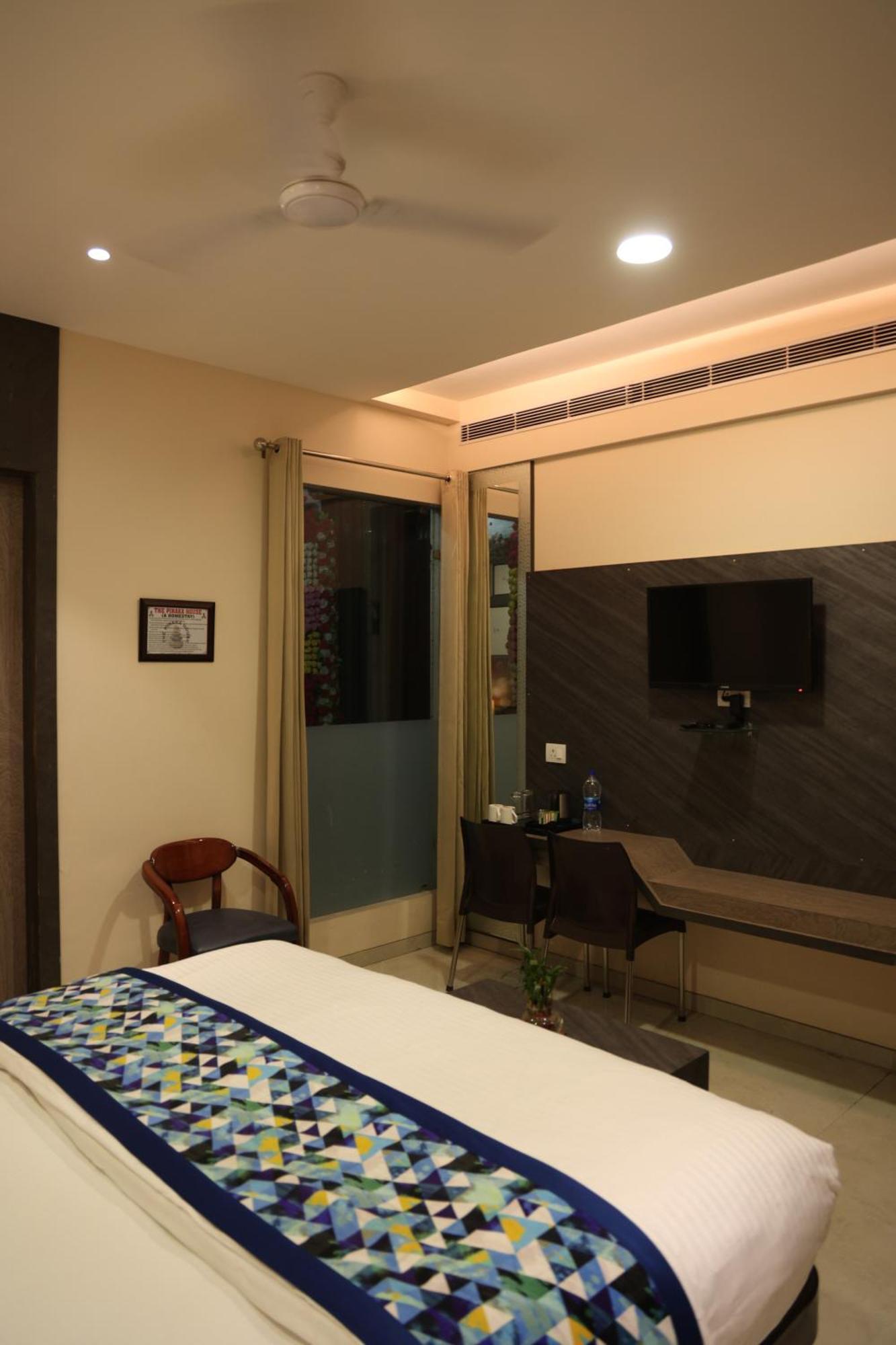 Hotel Pinaka Inn Lucknow Zewnętrze zdjęcie