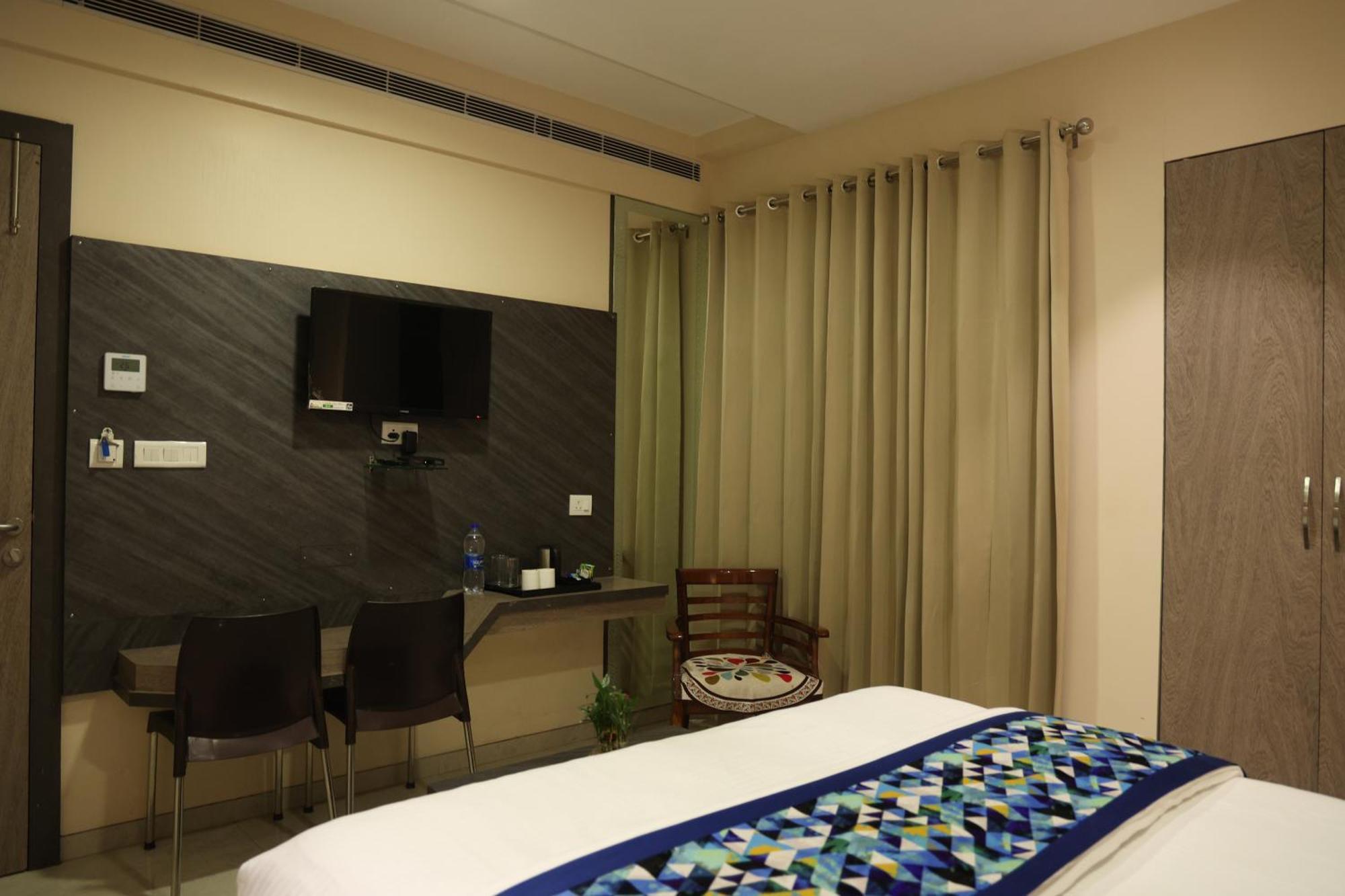 Hotel Pinaka Inn Lucknow Zewnętrze zdjęcie