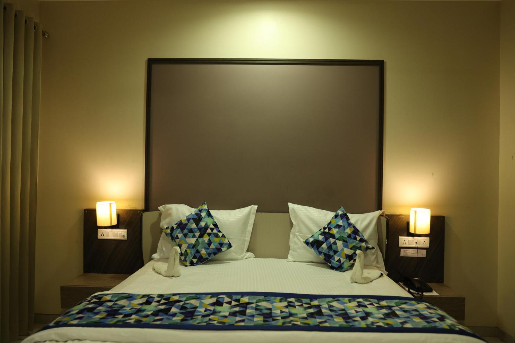 Hotel Pinaka Inn Lucknow Zewnętrze zdjęcie