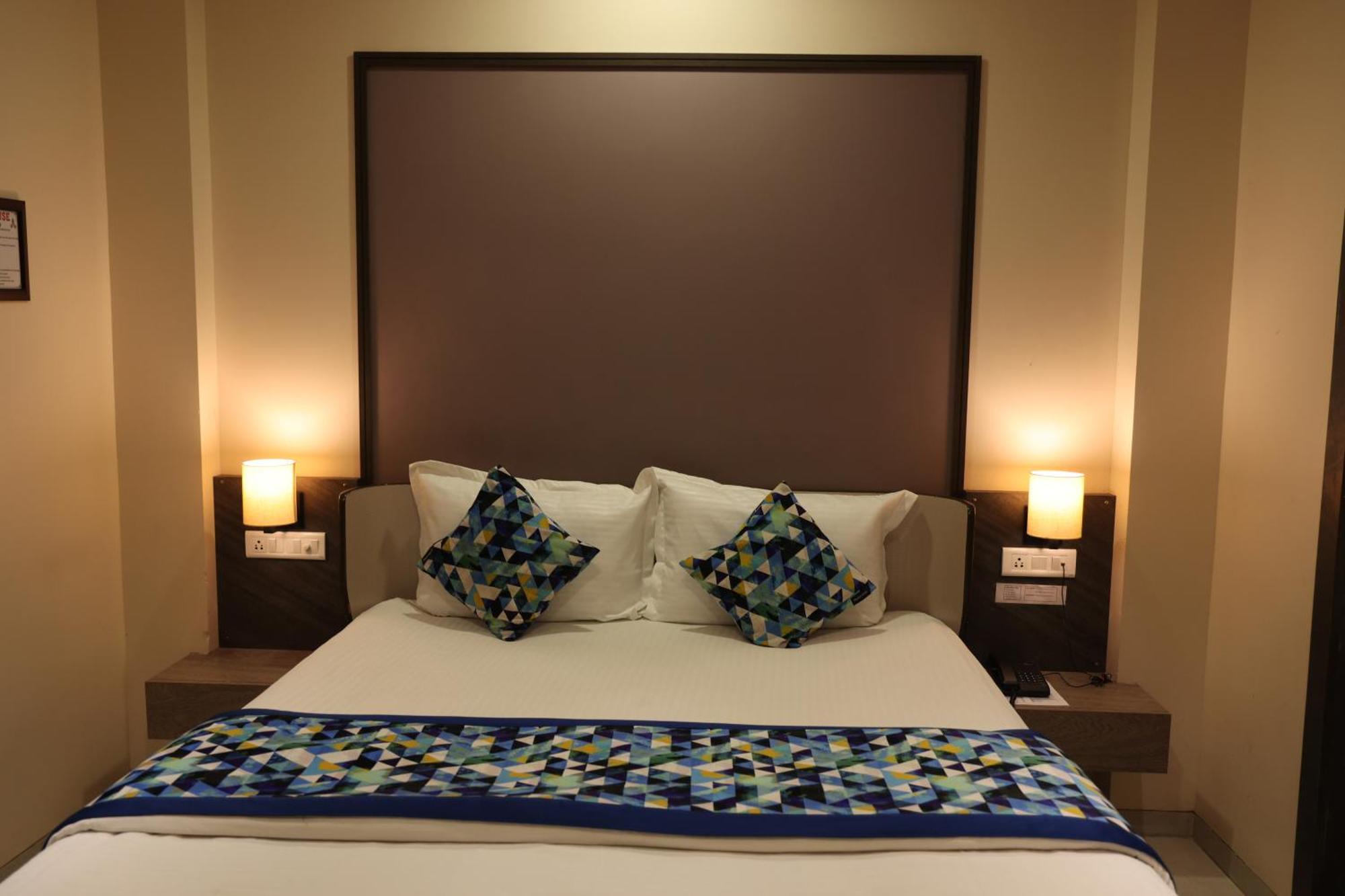 Hotel Pinaka Inn Lucknow Zewnętrze zdjęcie