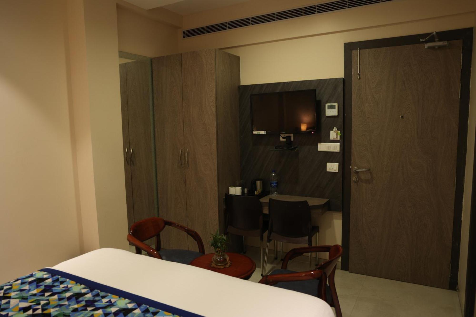 Hotel Pinaka Inn Lucknow Zewnętrze zdjęcie